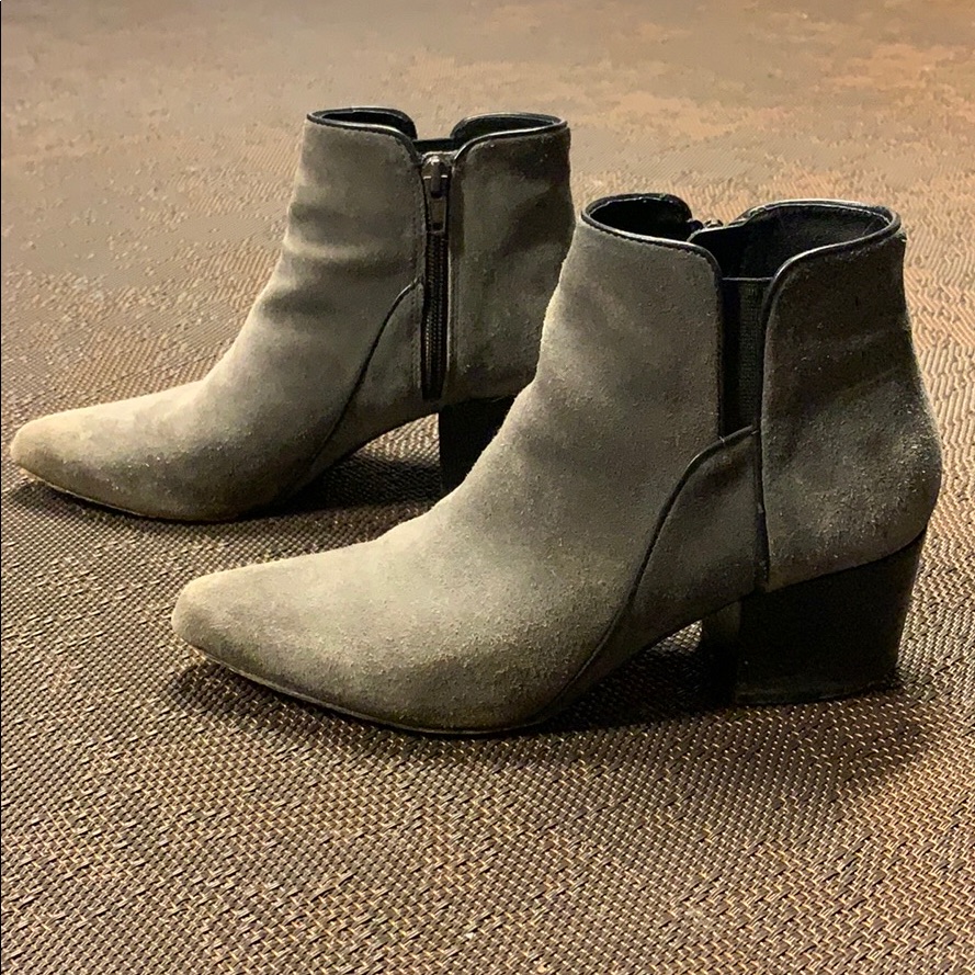 Belle By Sigerson Morrison Gray Suede Booties 6.5